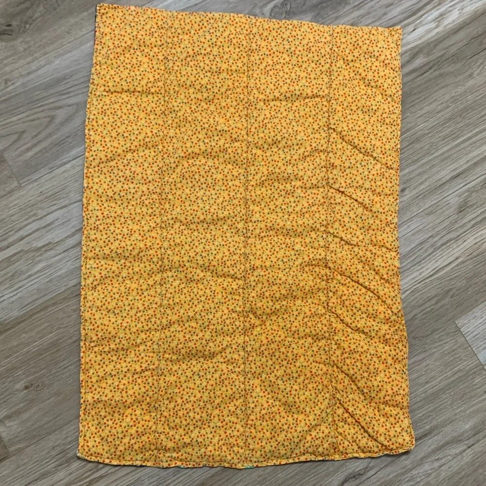 Vintage 70s Handmade MINI Quilt 20x28.5”